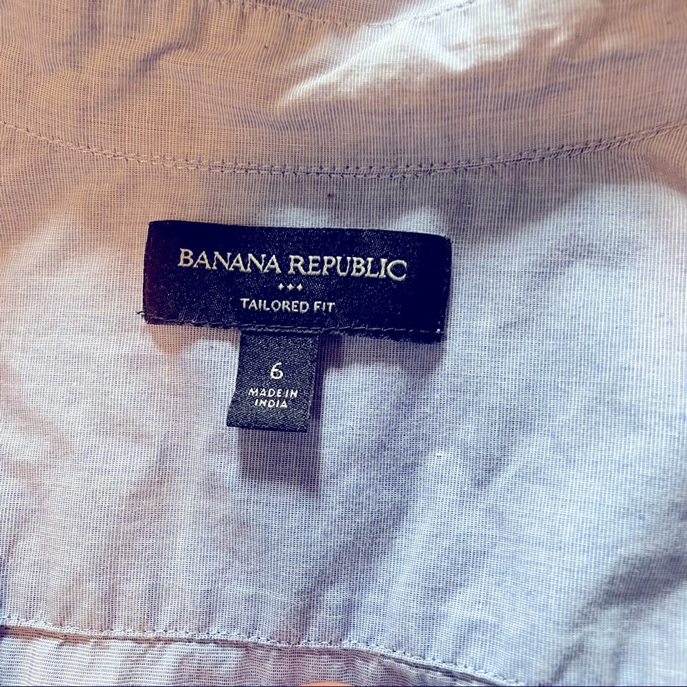 Banana Republic sleeveless button down